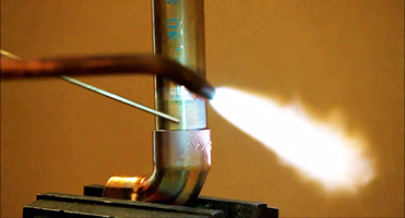 soudure de plomberie avec du fil &agrave; souder