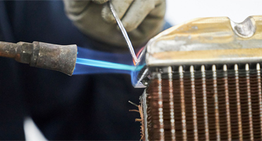 Souder un radiateur avec du fil &agrave; souder