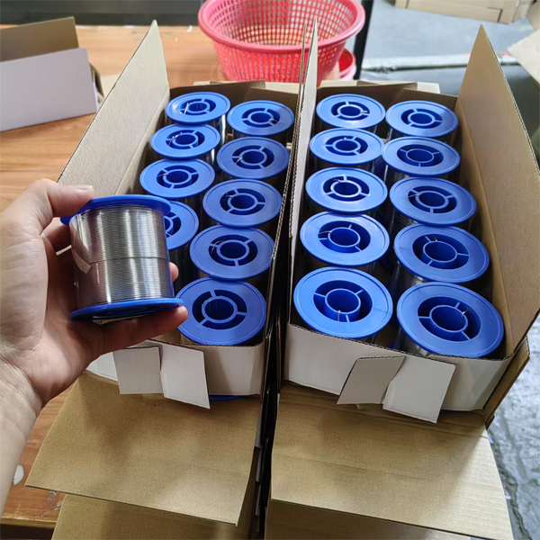 Prix ​​bon marché 0,8 mm SN15PB85 Solder Wire SN15 15% SN (TIN) dans 100 g 400gm 800 g de moulinets pour en gros